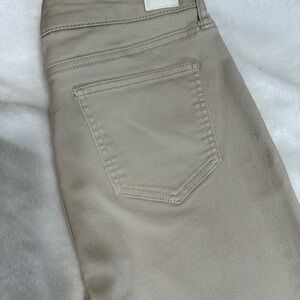 Women's Skinny Pants in Beige
